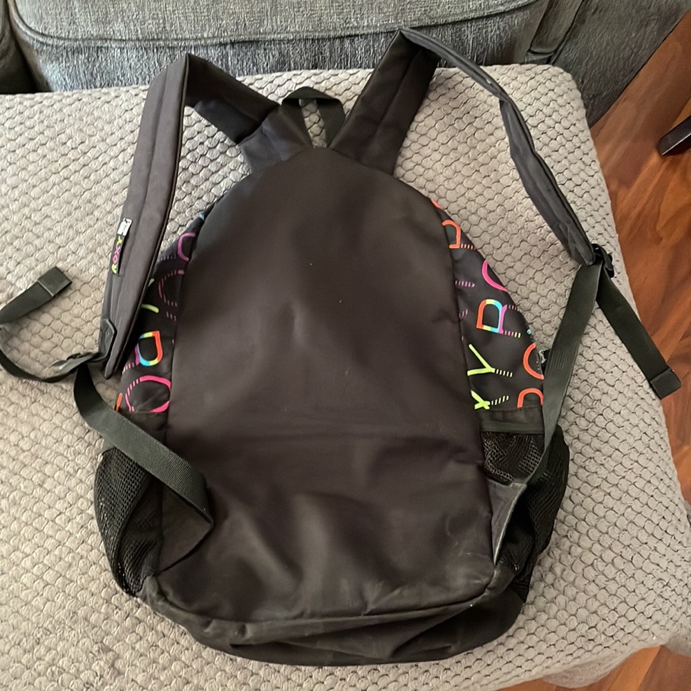 Full size Womens Roxy Backpack! - Picture 3 of 4